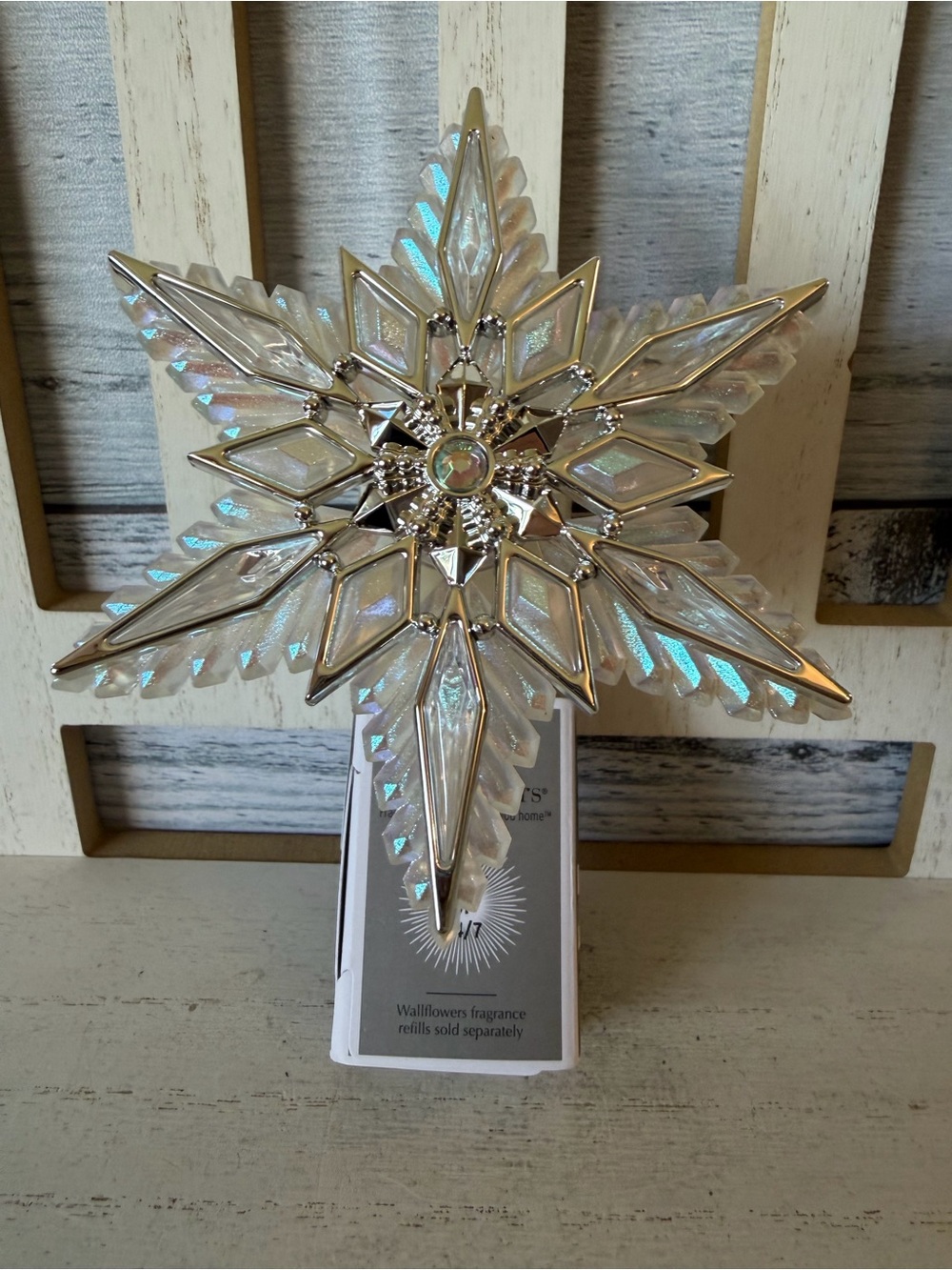 Bath & Body Works Holiday Ornate Snowflake Wallflower NIGHTLIGHT Plug-In New